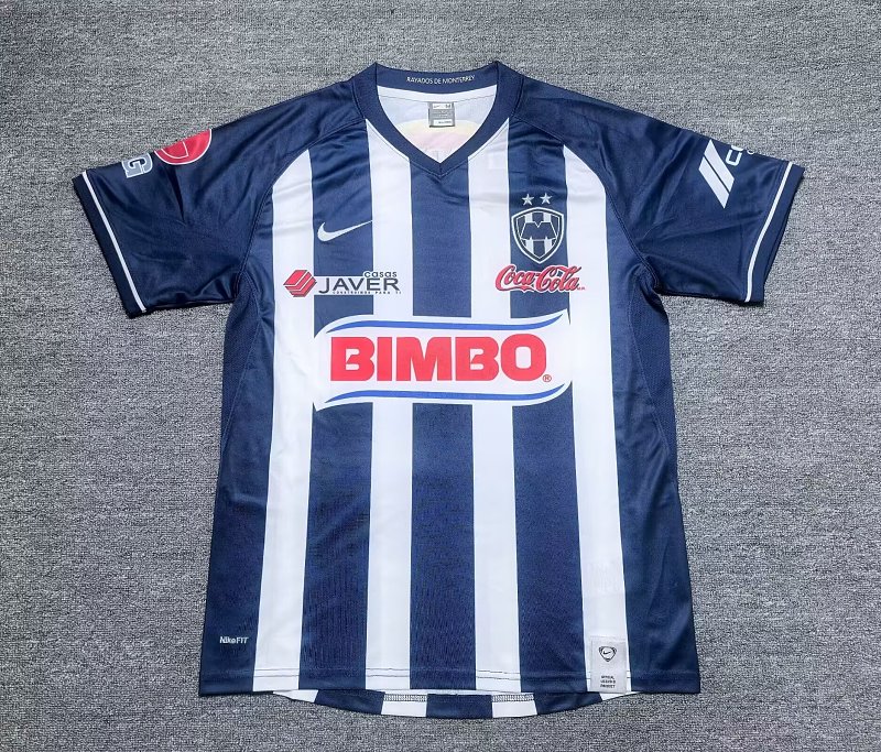 08 Monterrey Local Retro