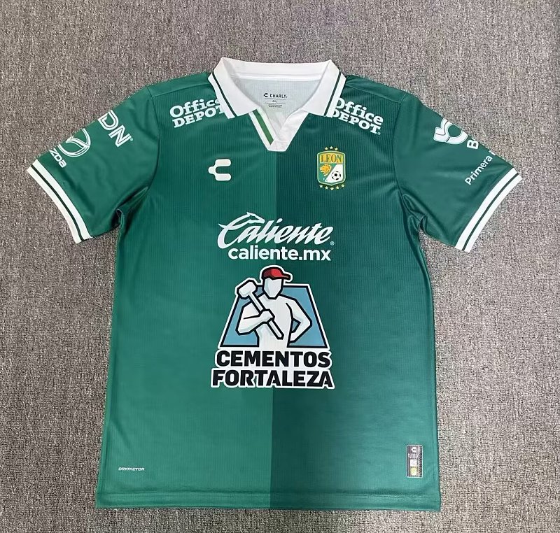 25 León Tercer Uniforme Jugador