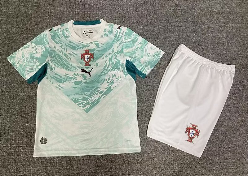 26 Portugal Visitante Niño